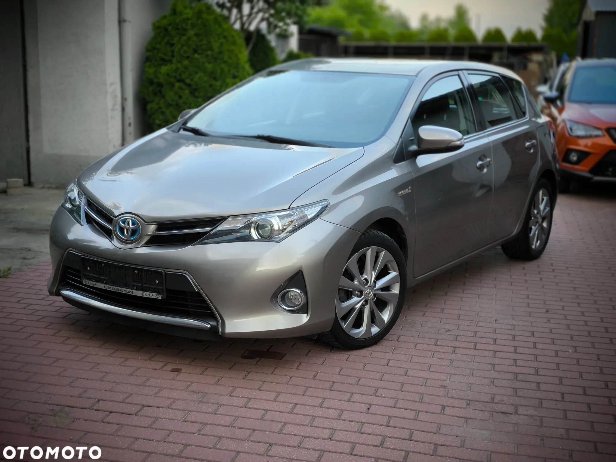 Toyota Auris 1.8 VVT-i Hybrid Automatik Style Selection - 1