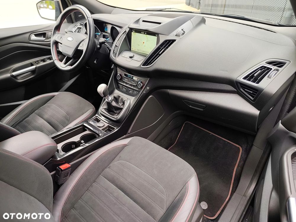 Ford Kuga 2.0 TDCi 4x4 ST-Line - 16