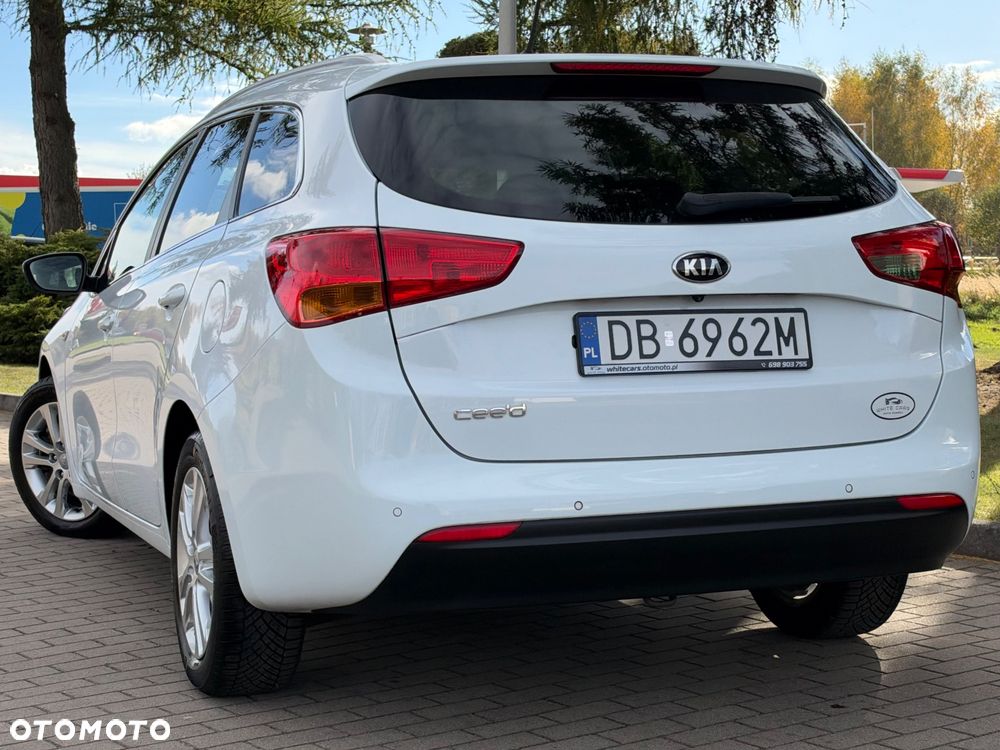 Kia Ceed 1.4 CVVT Dream Team Edition - 34