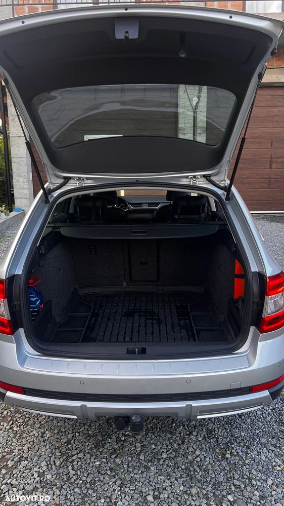 Skoda Octavia 2.0 TDI 4x4 DSG Scout - 14