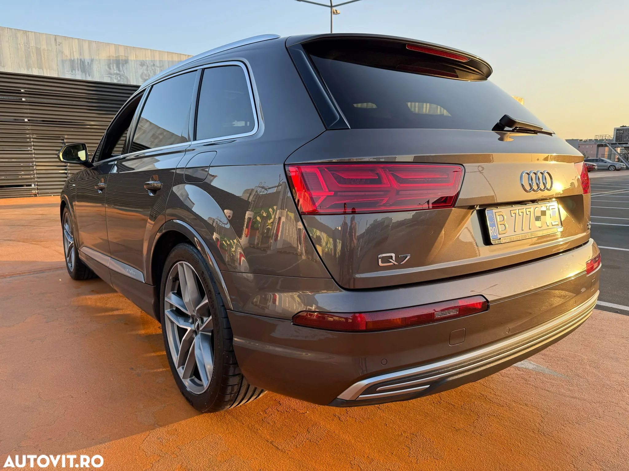 Audi Q7 - 10