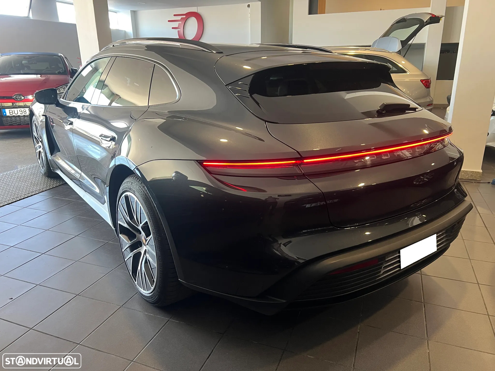 Porsche Taycan Sport Turismo - 7