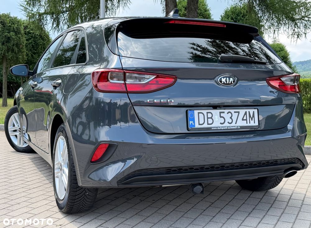 Kia Ceed 1.4 CVVT Dream-Team Edition - 30