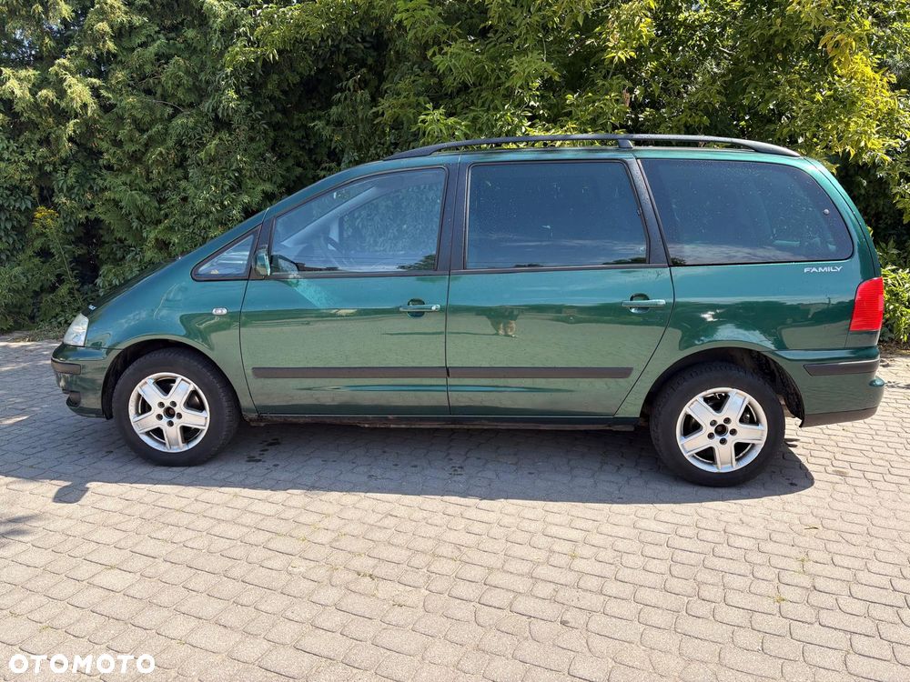 Volkswagen Sharan 1.8T Basis - 2