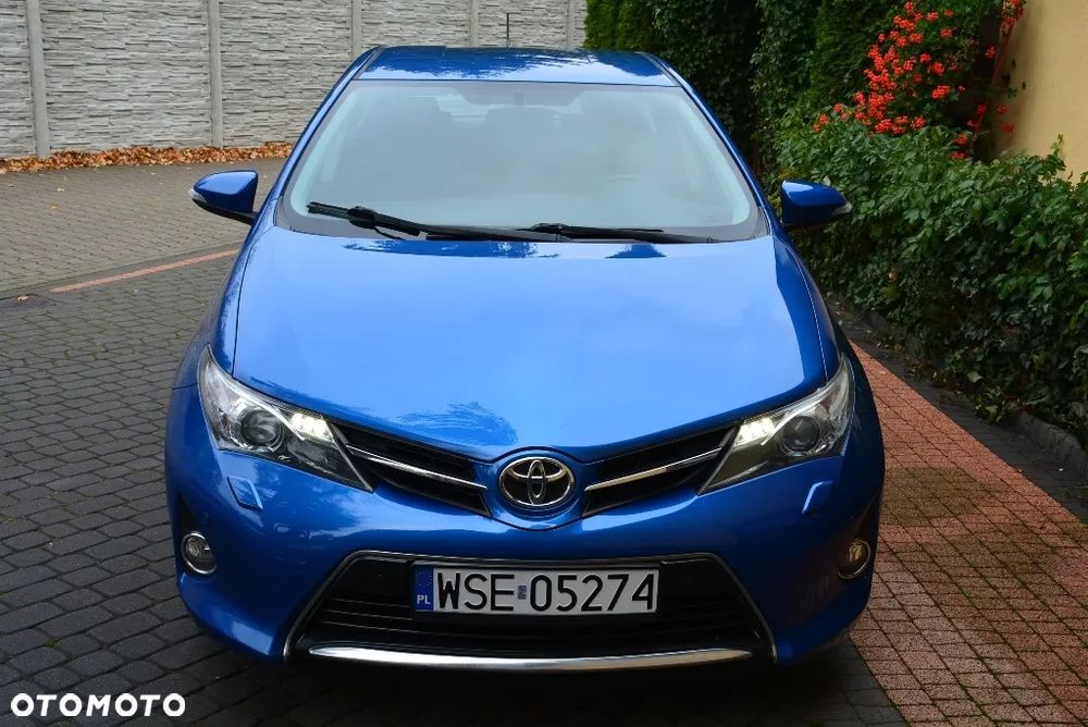 Toyota Auris 1.6 Premium Comfort - 15