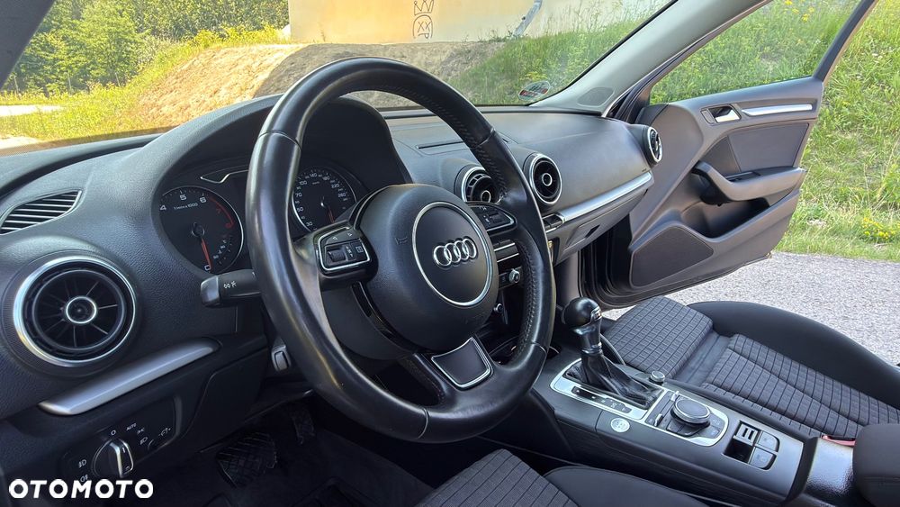 Audi A3 Sportback 1.8 TFSI S tronic S line Sportpaket - 19