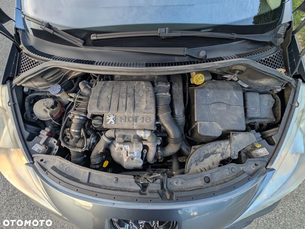Peugeot 207 - 17