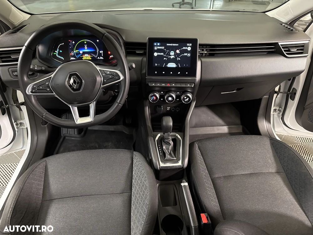 Renault Clio - 10