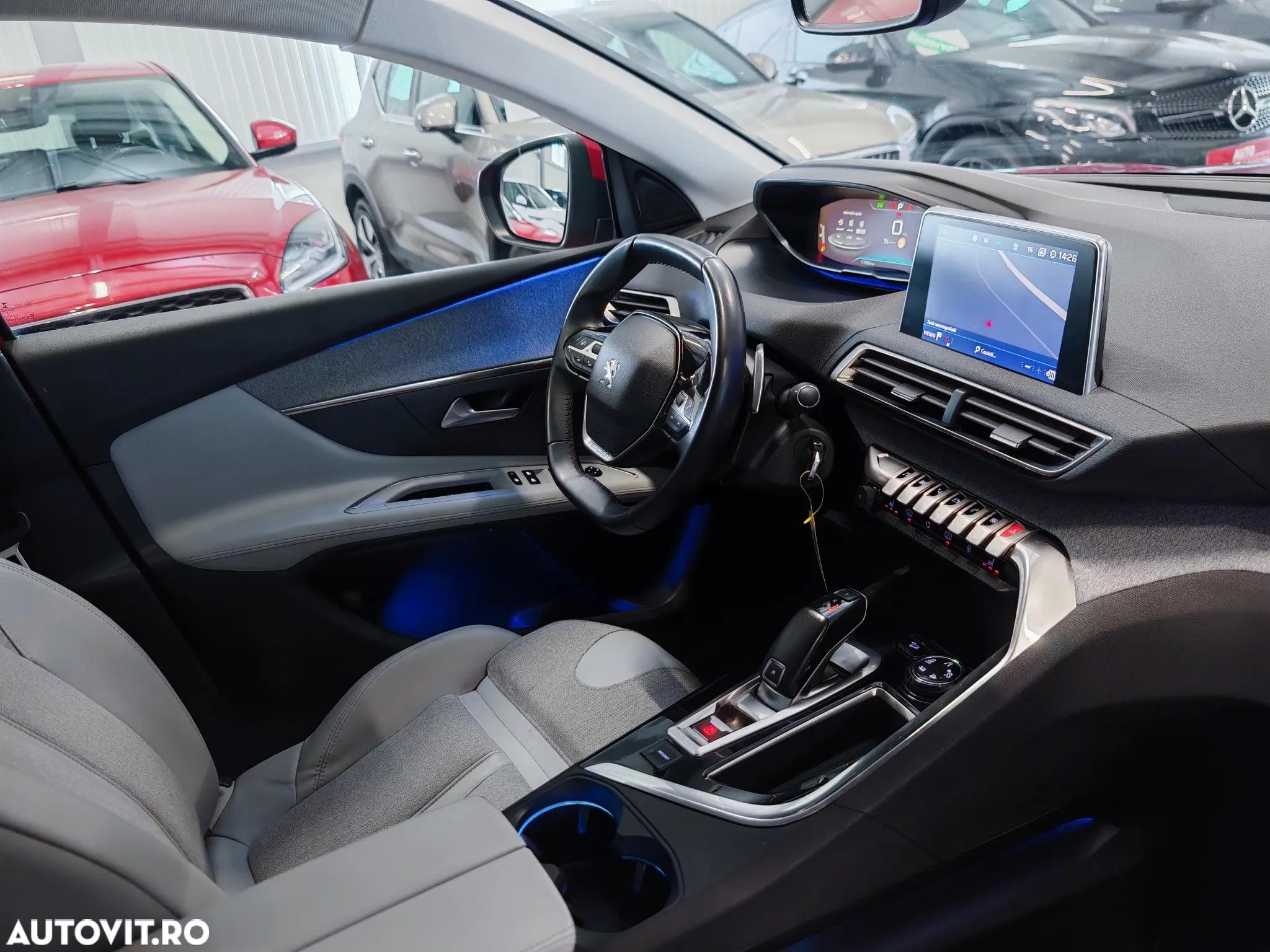 Peugeot 3008 1.2 PureTech S&S EAT8 Allure - 7