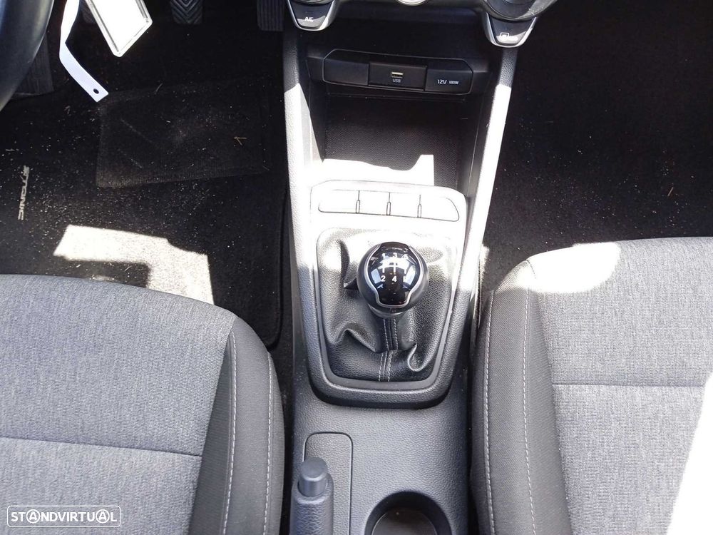 Kia Stonic - 20