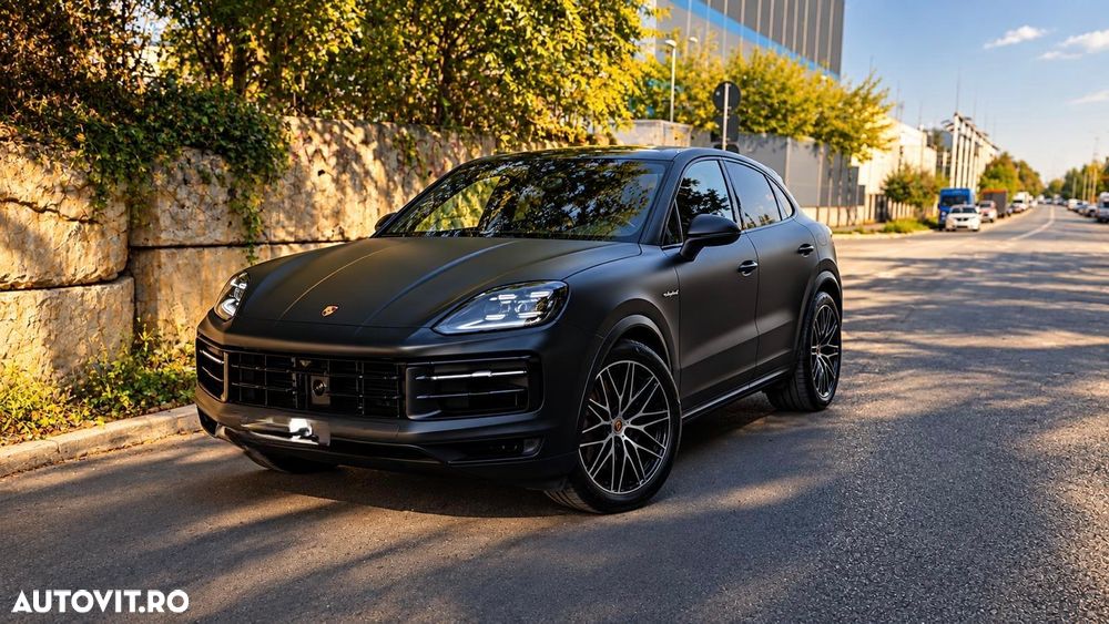 Porsche Cayenne Coupe E-Hybrid - 1