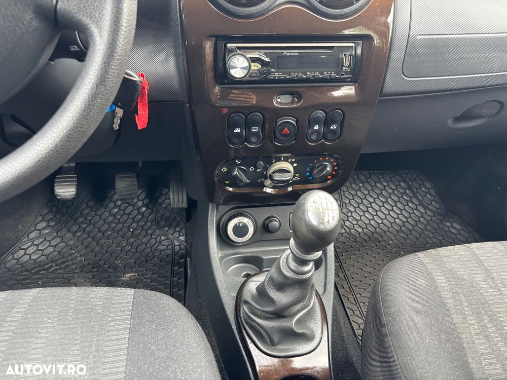 Dacia Duster 1.5 dCi 4x4 Laureate - 8