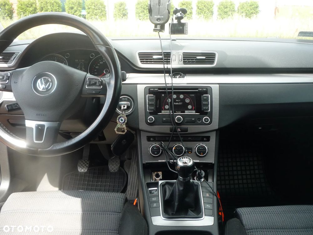 Volkswagen Passat 1.6 TDI Comfortline - 9