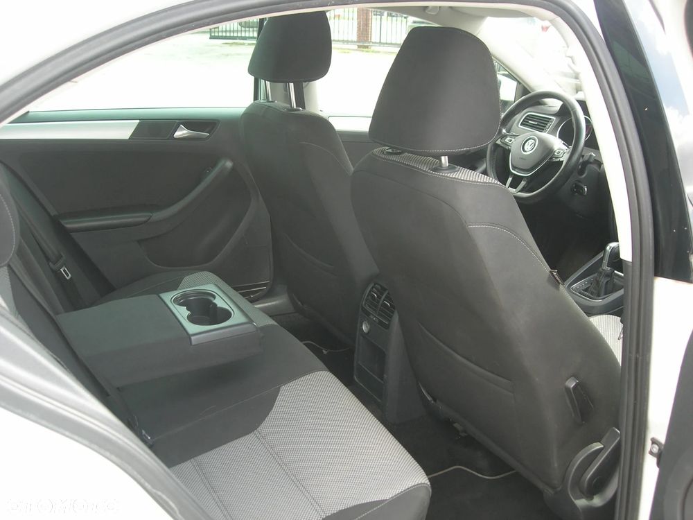 Volkswagen Jetta Hybrid - 19