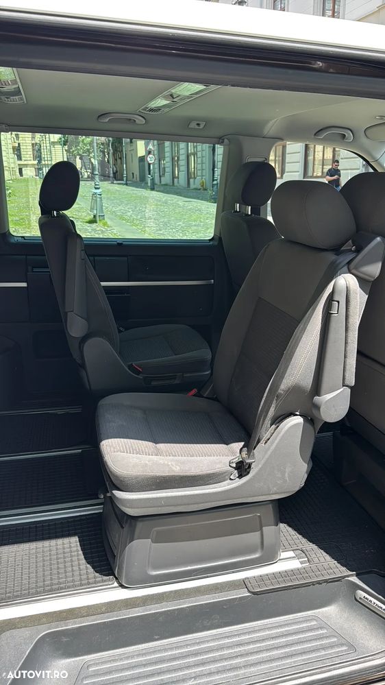 Volkswagen Multivan - 7