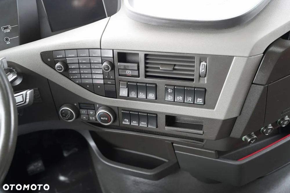 Volvo FH 500 / HYDRAULIKA / KLIMA POSTOJOWA / I-SAVE / ALUFELGI / I-SHIFT / - 28