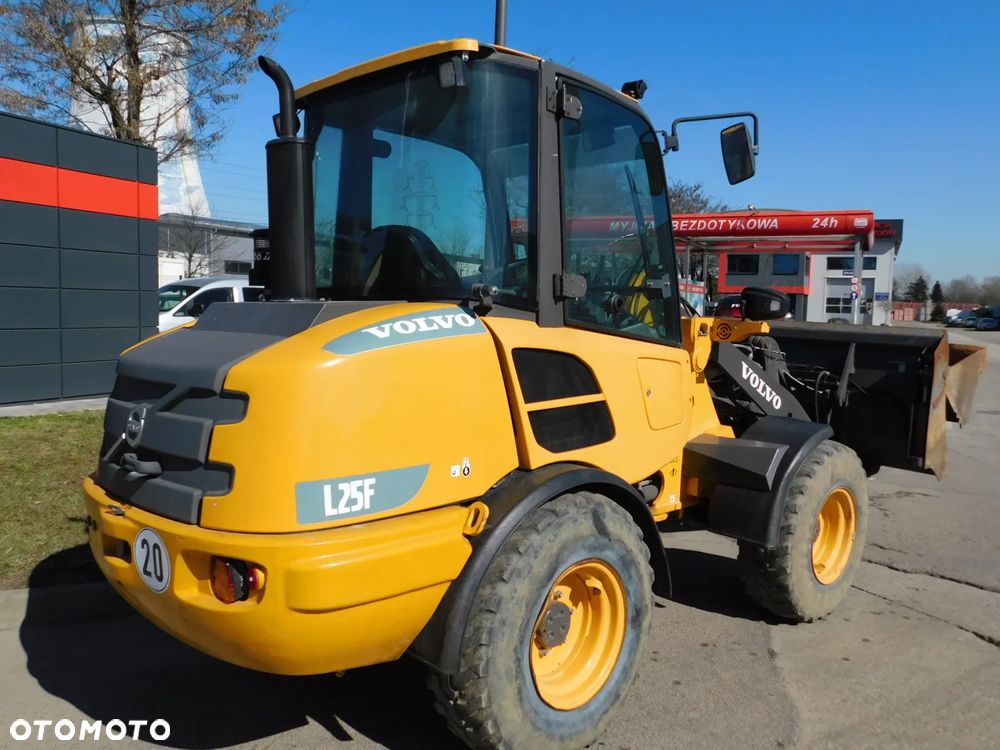 Volvo L25F łyżka dzielona cena brutto