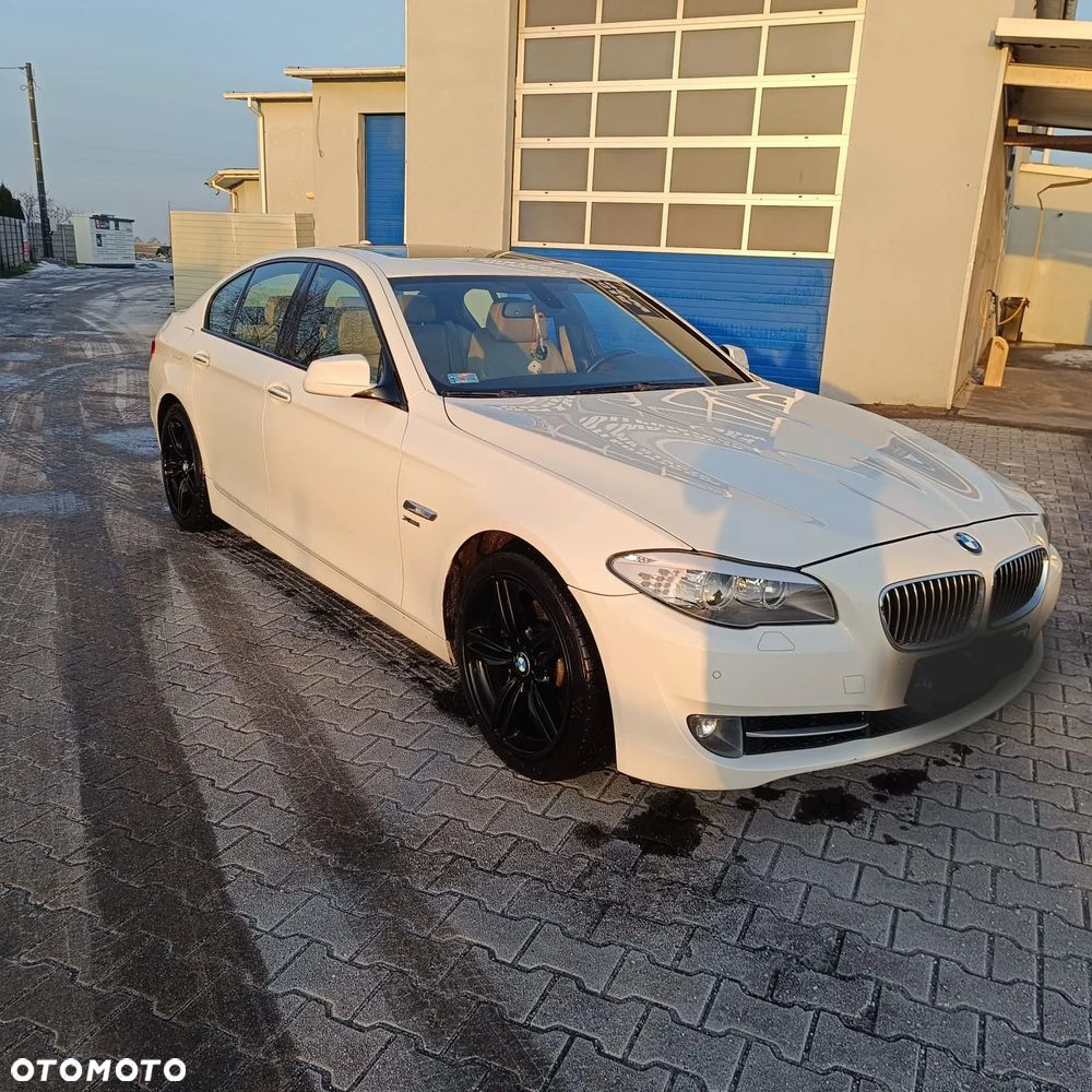 BMW Seria 5 535i xDrive - 4