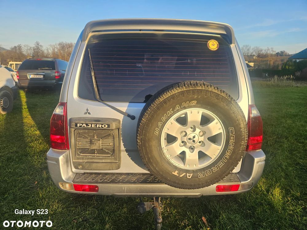 Mitsubishi Pajero - 3