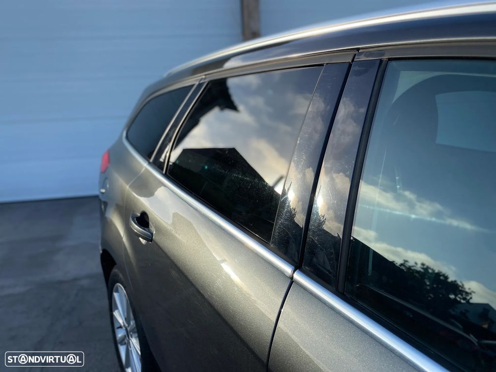 Ford Focus SW 1.0 EcoBoost Active - 11