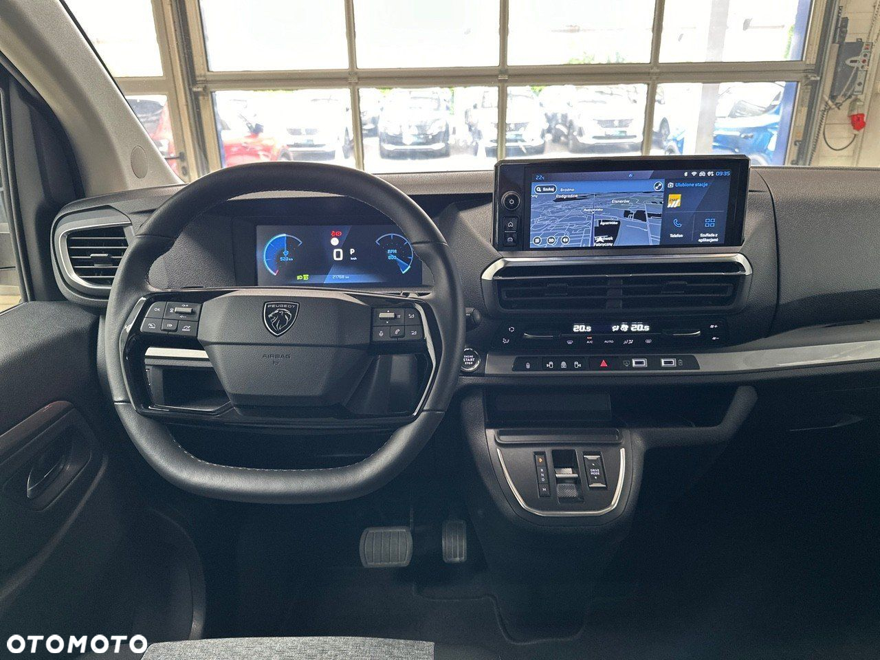 Peugeot Traveller - 9