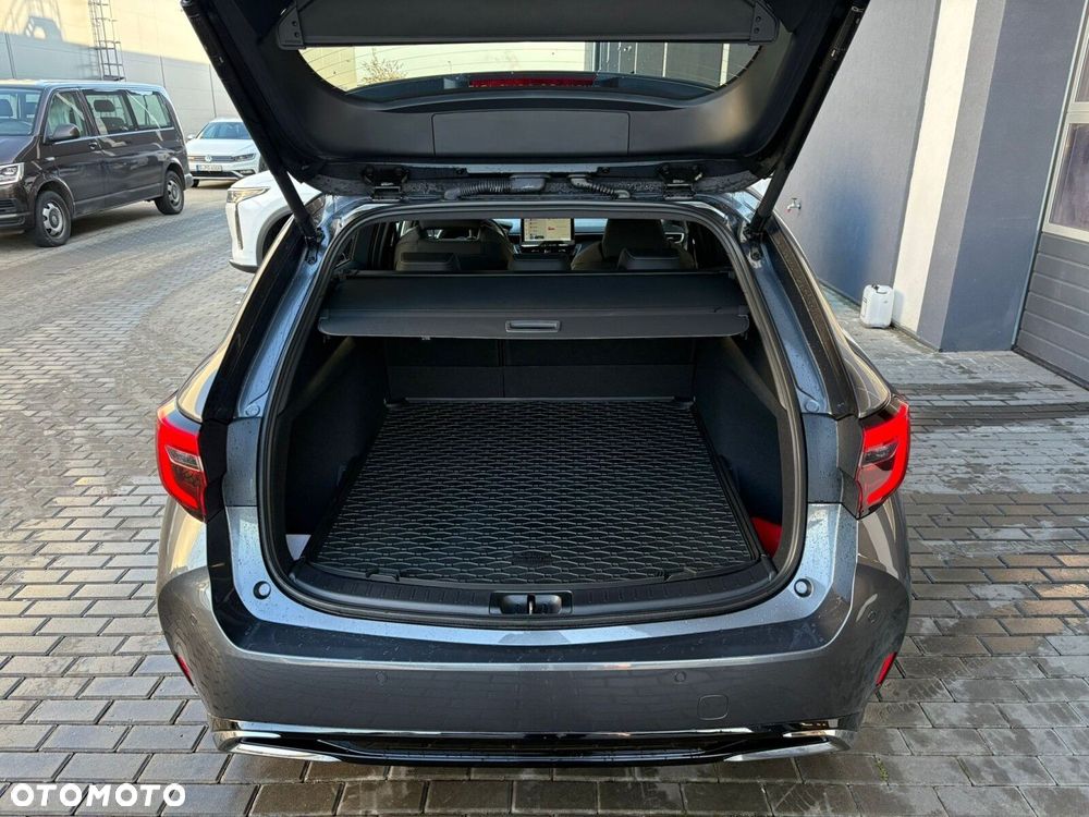 Toyota Corolla 1.8 Hybrid Executive - 16