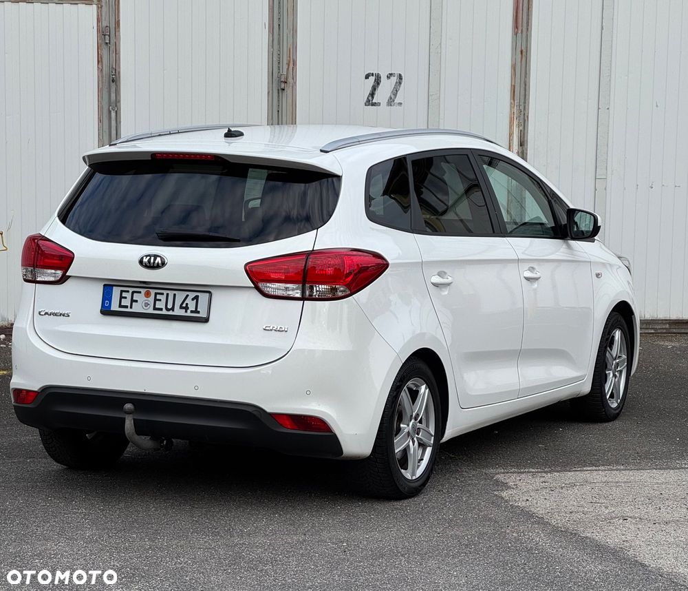 Kia Carens 1.7 CRDi 115 Dream Team Edition - 10