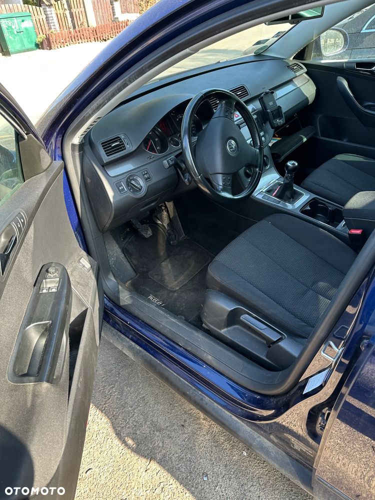 Volkswagen Passat 1.9 TDI DPF Trendline - 1