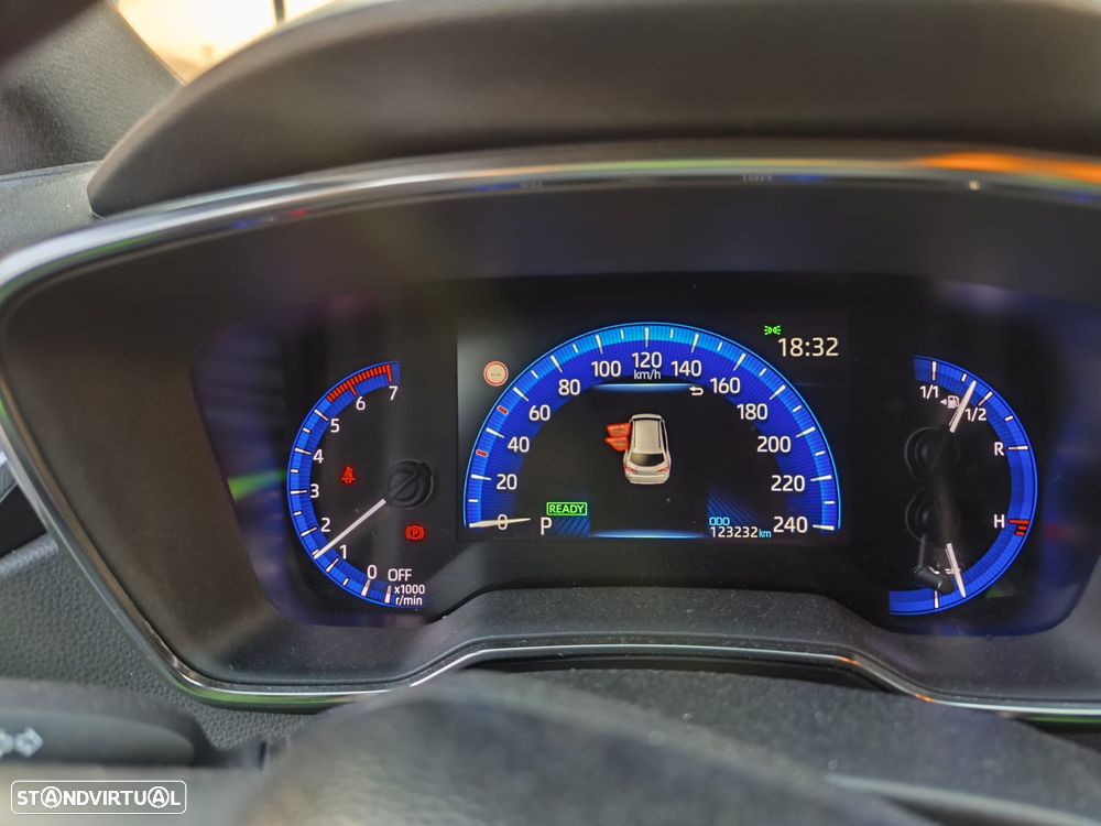Toyota Corolla Touring Sports 1.8 Hybrid Comfort+P.Sport - 8