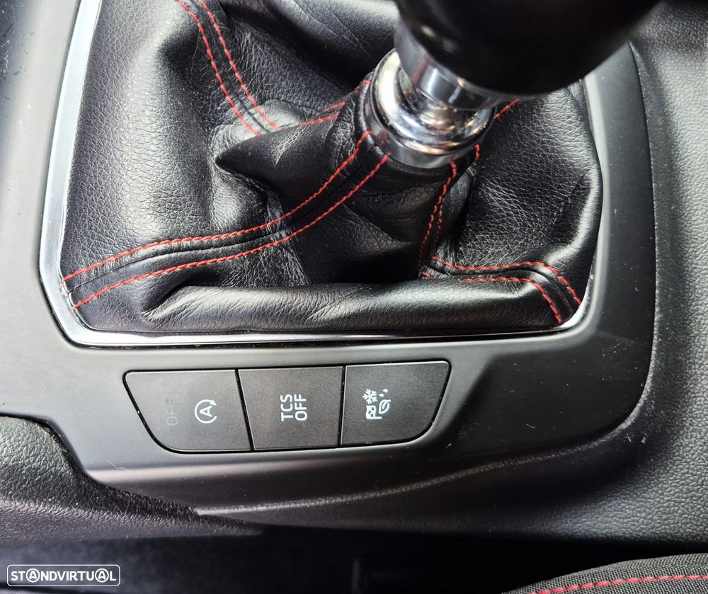 Ford Focus SW 1.0 EcoBoost ST-Line - 27