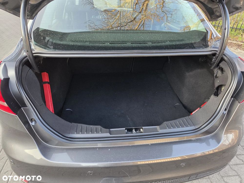 Ford Focus 1.6 Titanium - 6