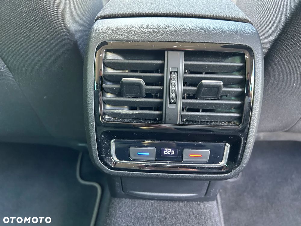 Volkswagen Passat Variant 2.0 TDI SCR Comfortline - 30