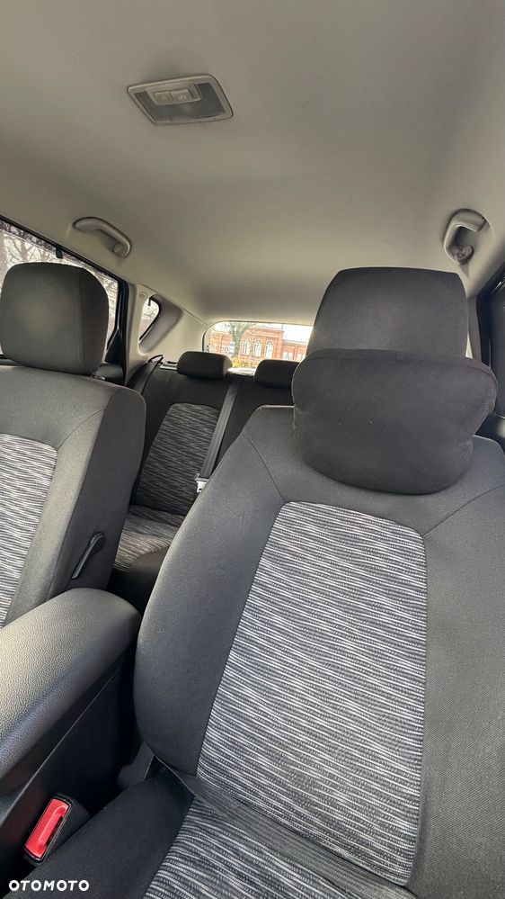 Kia Ceed 1.4 L - 13