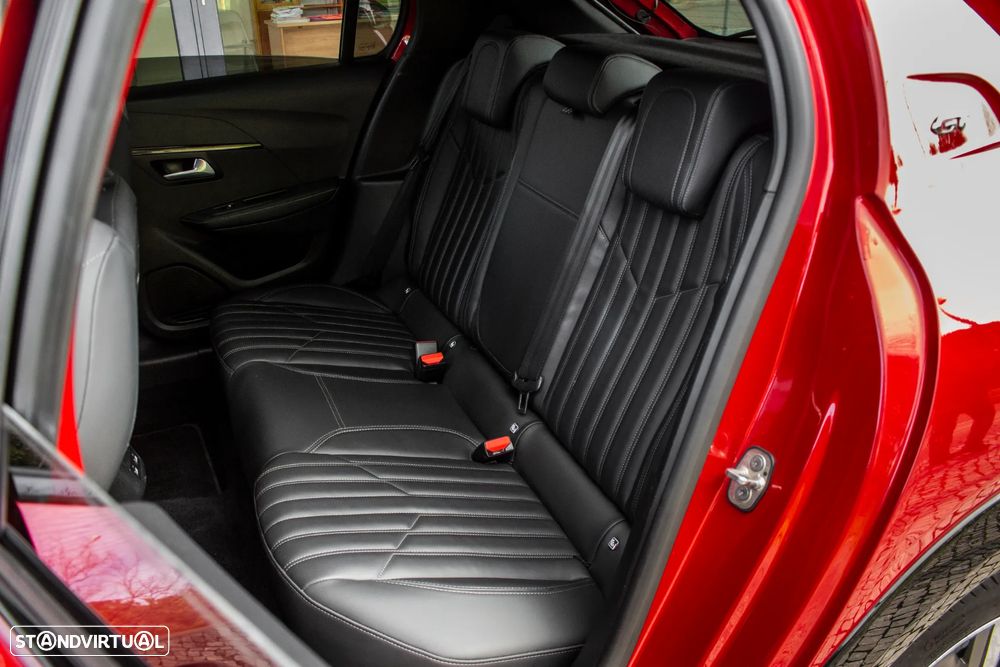 Peugeot 208 1.2 PureTech GT - 29