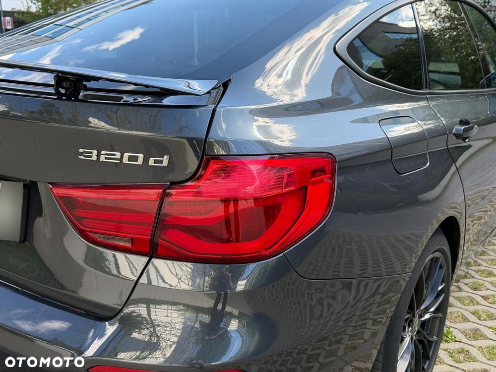 BMW Seria 3 320d xDrive Sport Line - 36