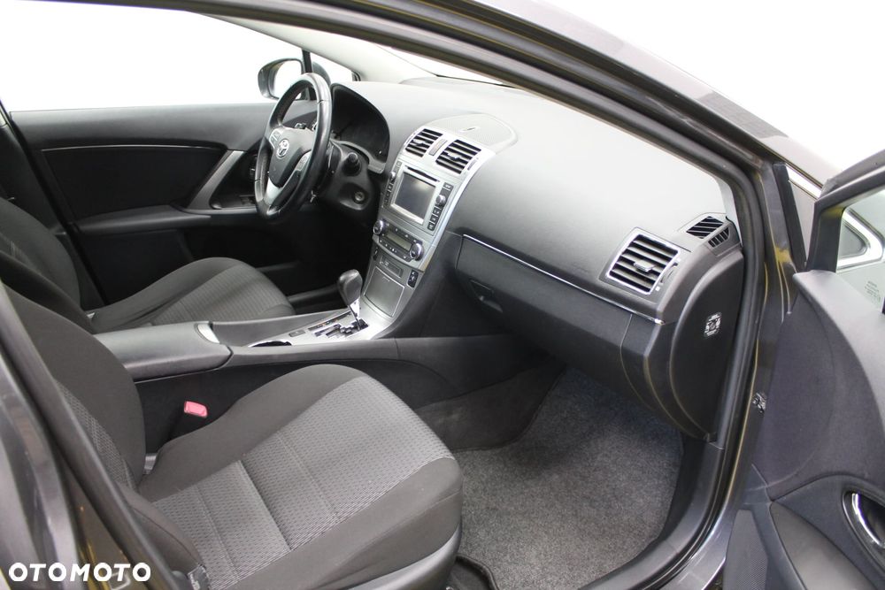 Toyota Avensis Touring Sports 1.8 Multidrive S Executive - 10