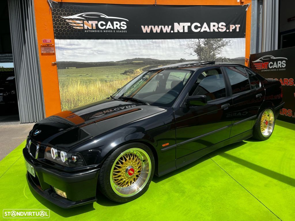 BMW 318 iS M Sport - 1