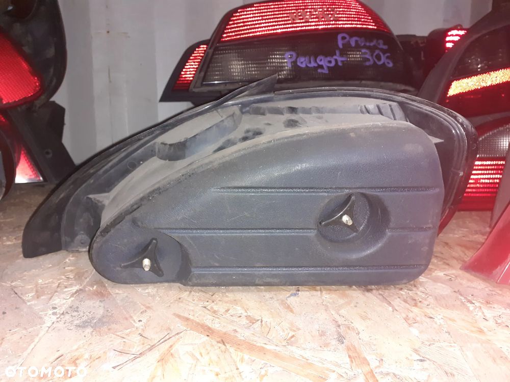 LAMPA TYLNA TYŁ LEWY LEWA PEUGEOT 306 - 2