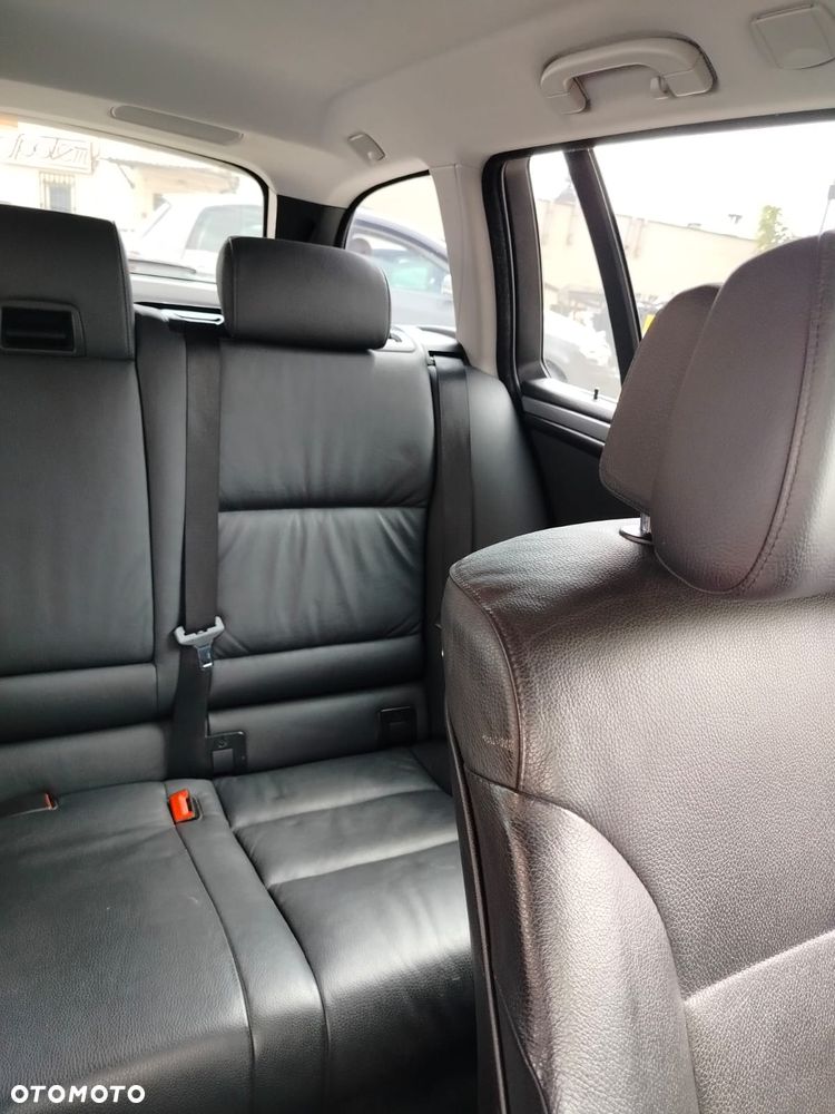 BMW Seria 5 525d - 13