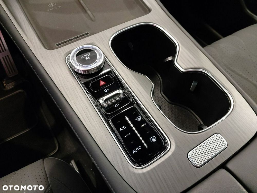 Chery Tiggo 8 1.6 T-GDI Prestige DCT - 36