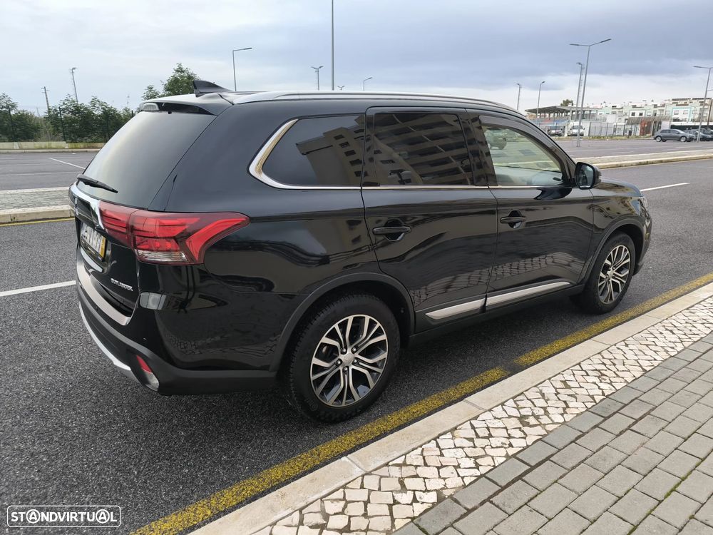 Mitsubishi Outlander 2.2 DI-D Instyle Navi - 7