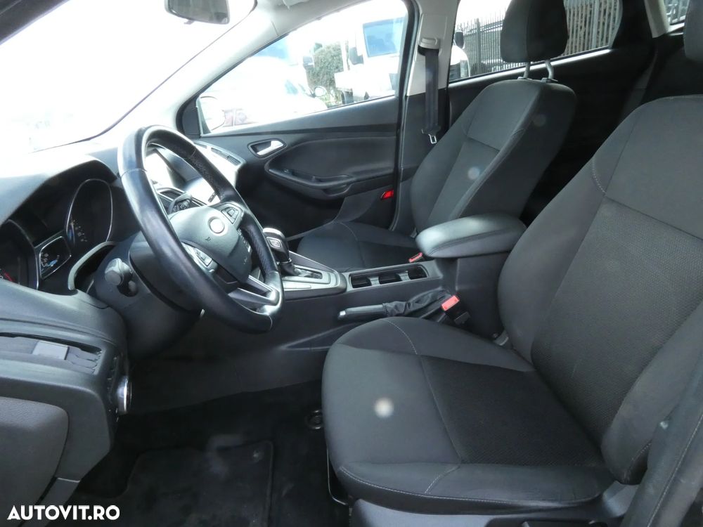 Ford Focus 1.5 TDCi Powershift Titanium - 17