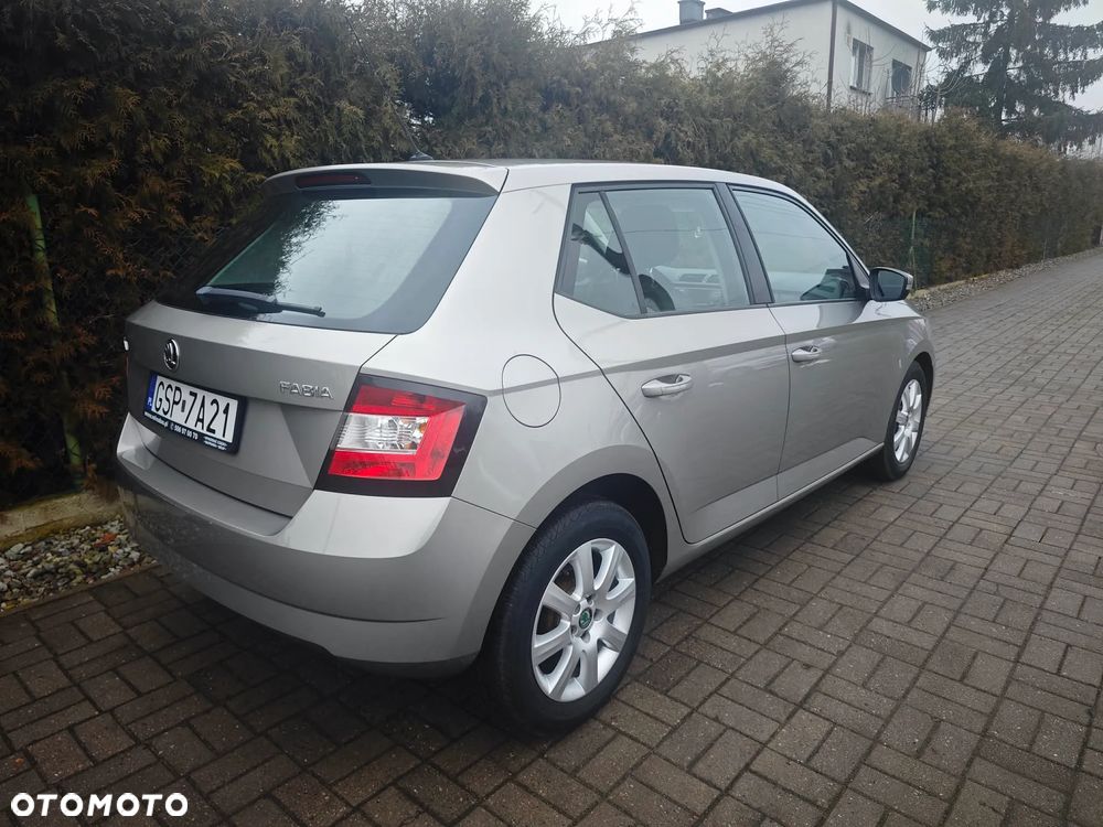 Skoda Fabia - 4