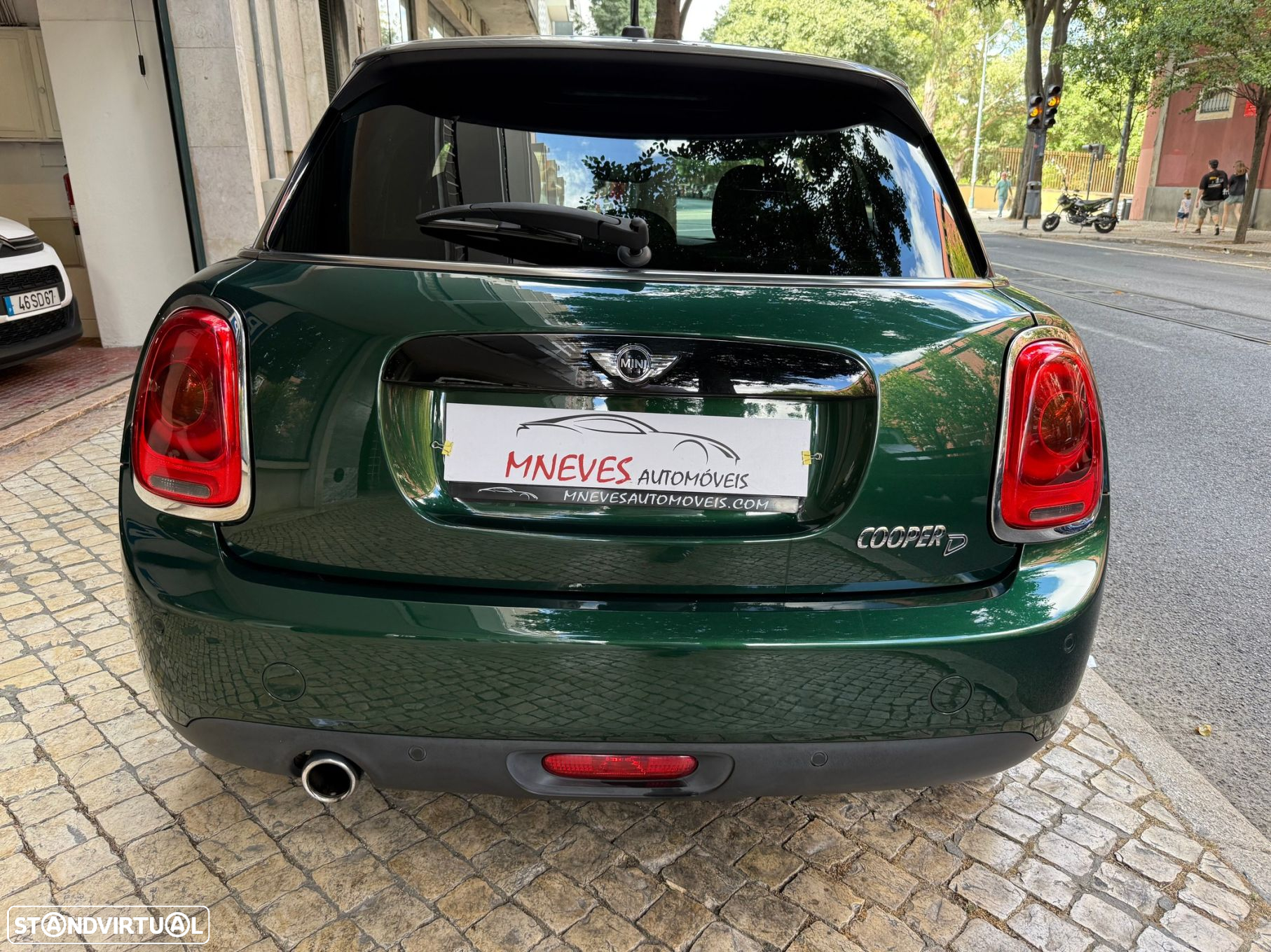 MINI 5 Portas Cooper D Auto - 3