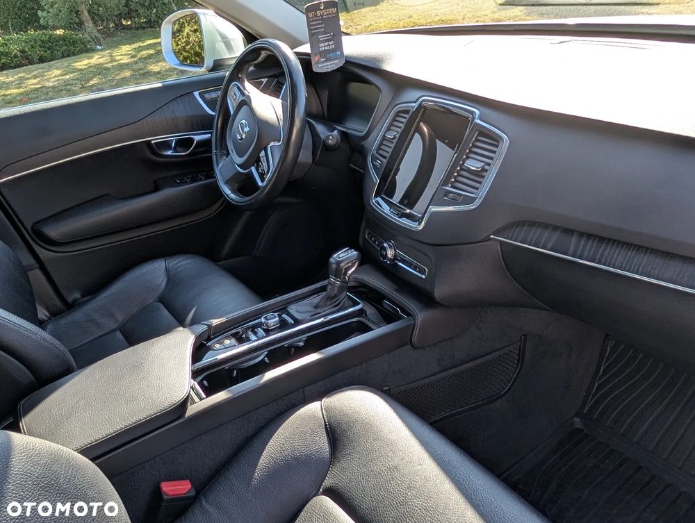 Volvo XC 90 - 23
