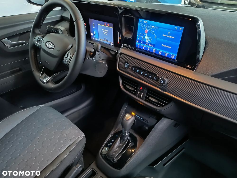 Ford Transit Courier - 15