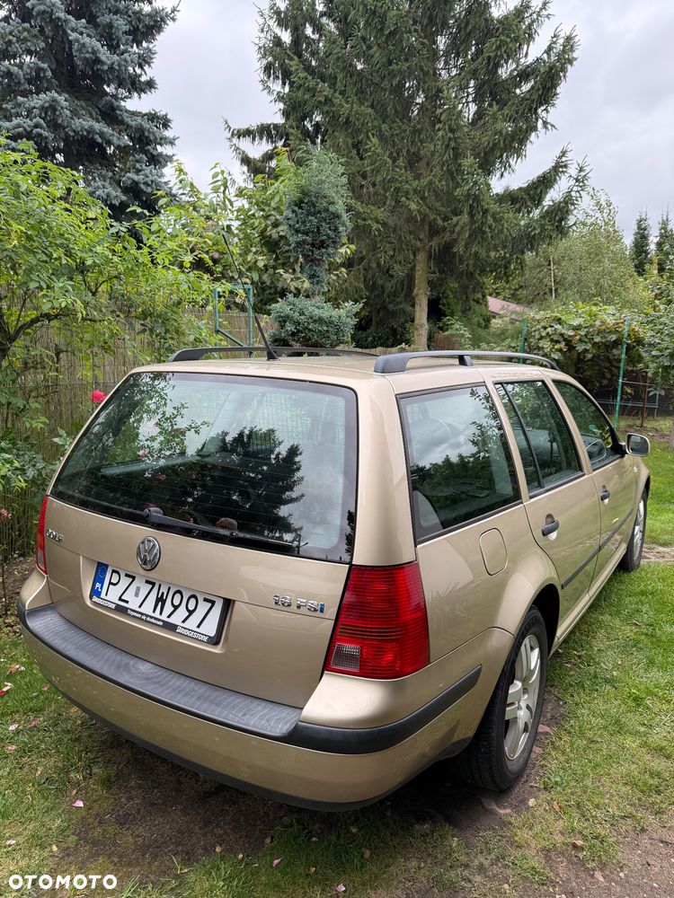 Volkswagen Golf 1.6 FSI Comfortline - 5