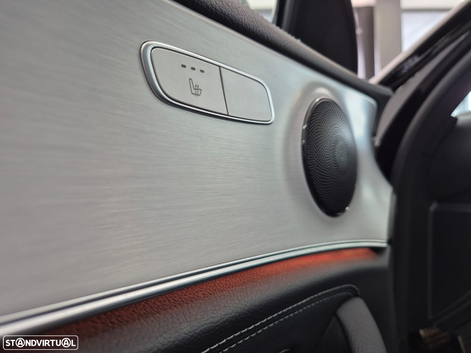 Mercedes-Benz E 300 de AMG Line - 17