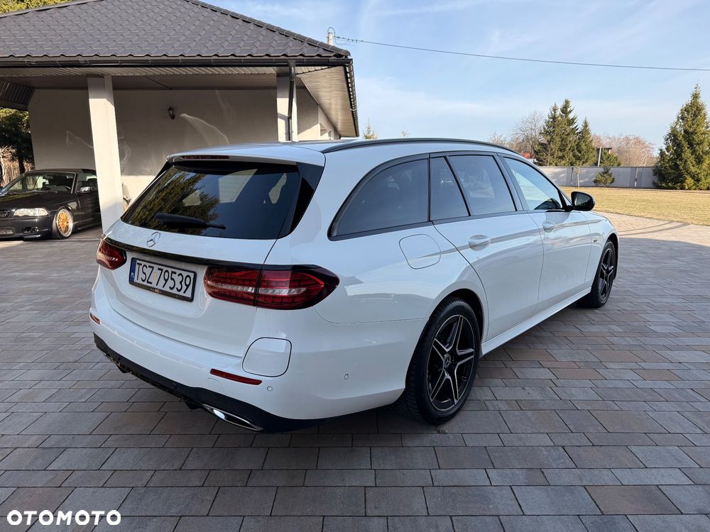 Mercedes-Benz Klasa E 300 de 9G-TRONIC - 37