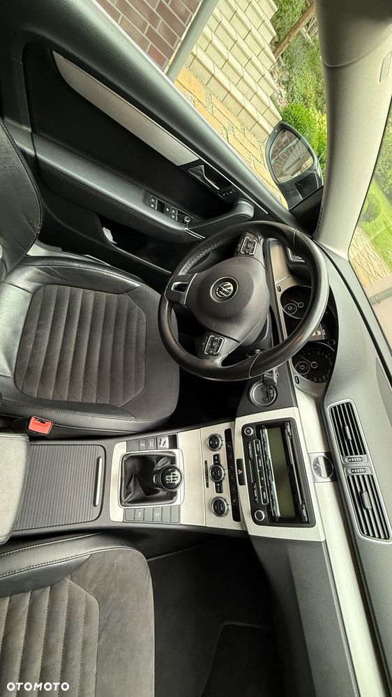 Volkswagen Passat 2.0 TDI Highline - 6
